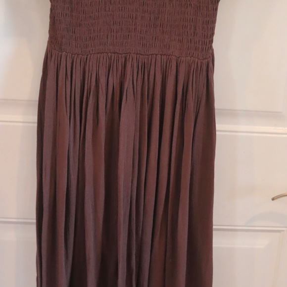 FOREVER 21 Deep V-Neck & Back Woven Dress NWT - Picture 6 of 9